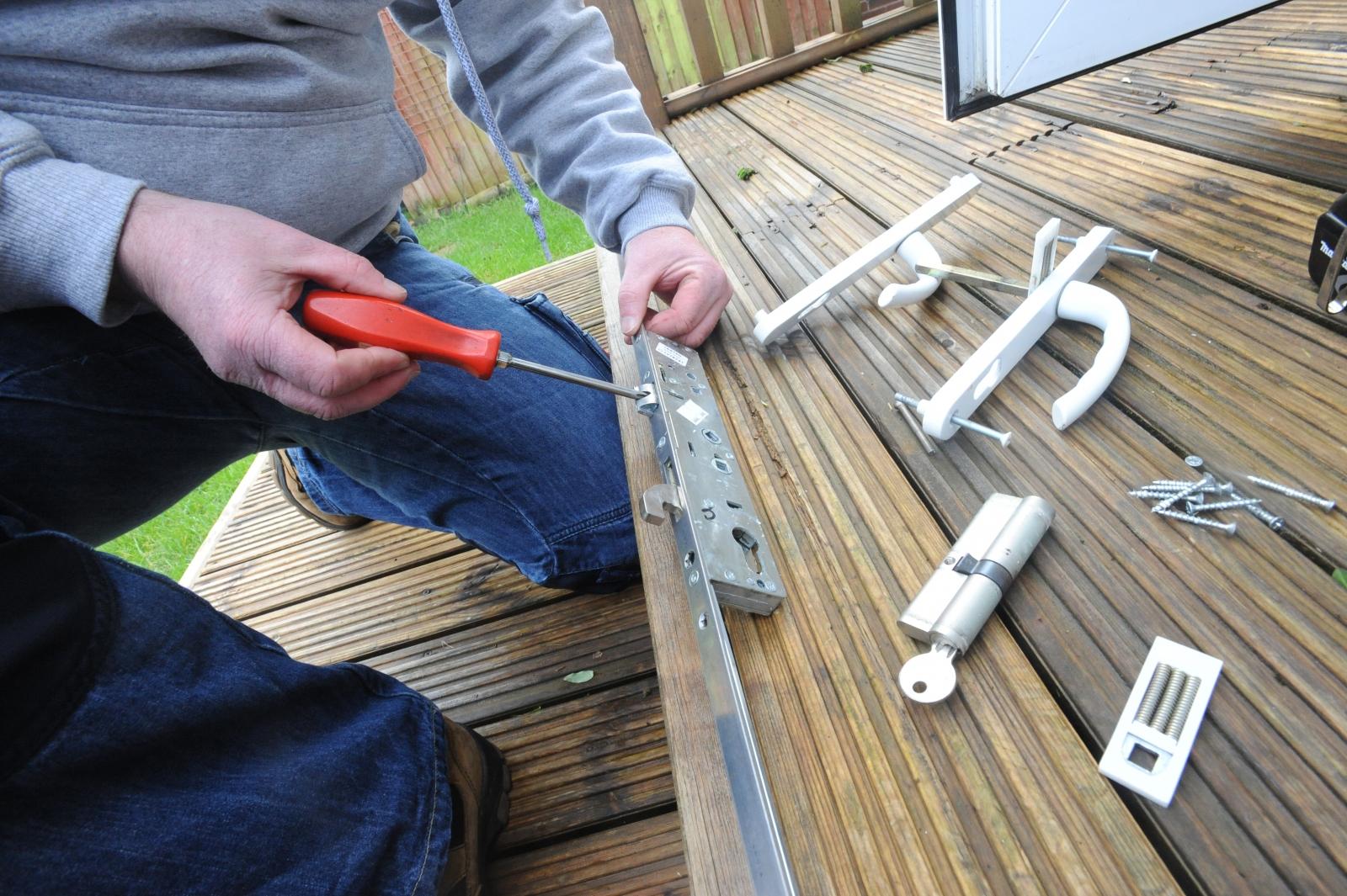lock-repairs-wood-or-upvc-0